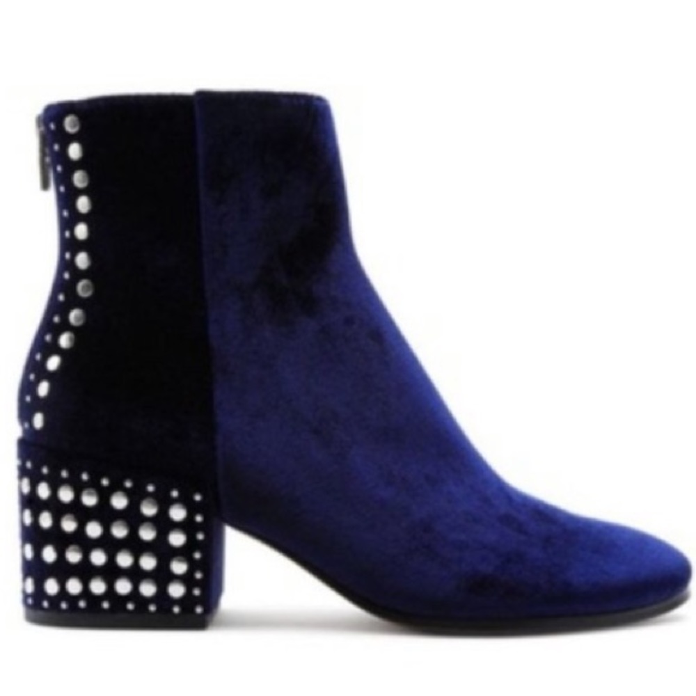 LIKE NEW! DOLCE VITA Blue Velvet Ankle Booties Silver